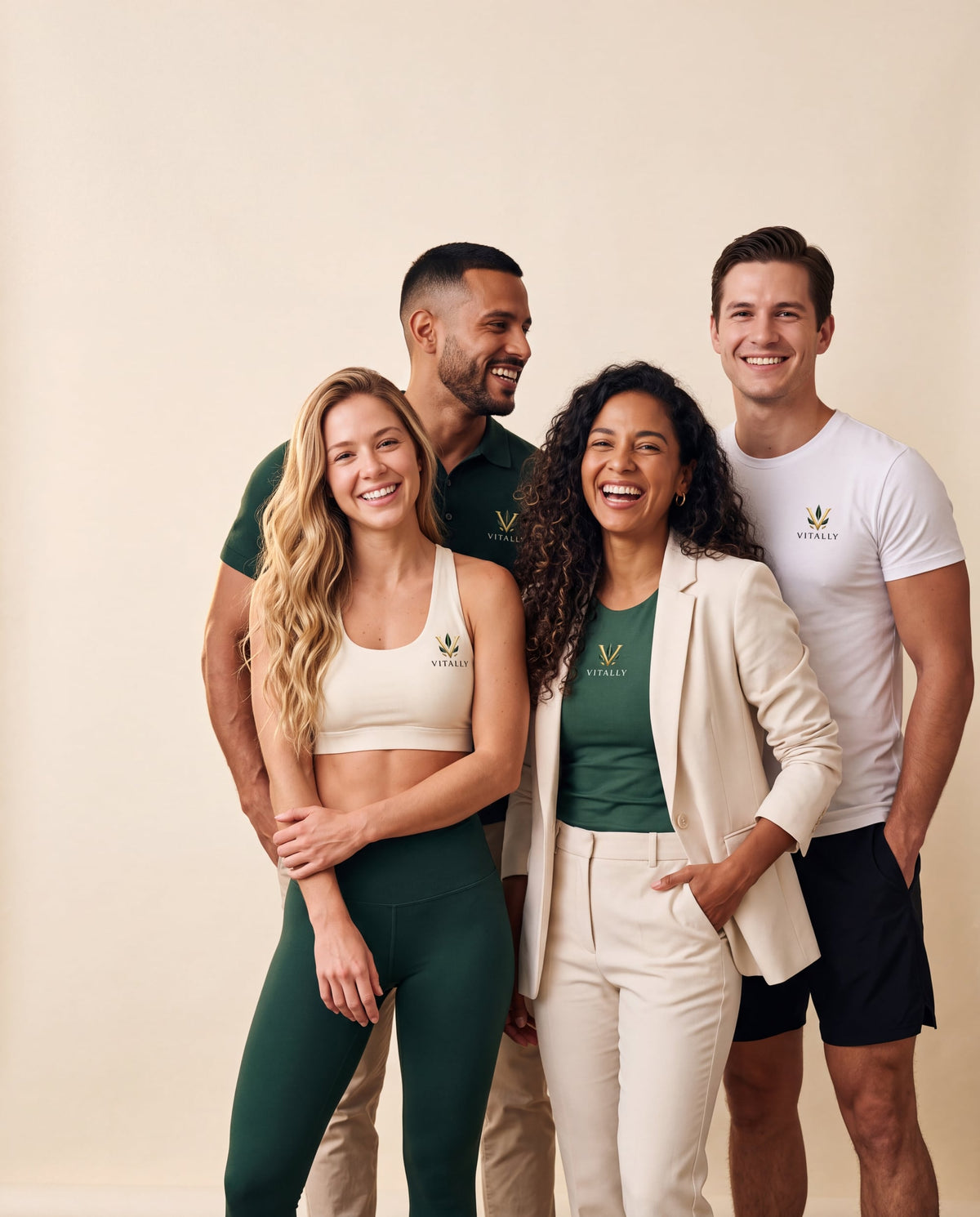 Los cuatro protagonistas de VITALLY en estudio, con ropa deportiva y casual de la marca